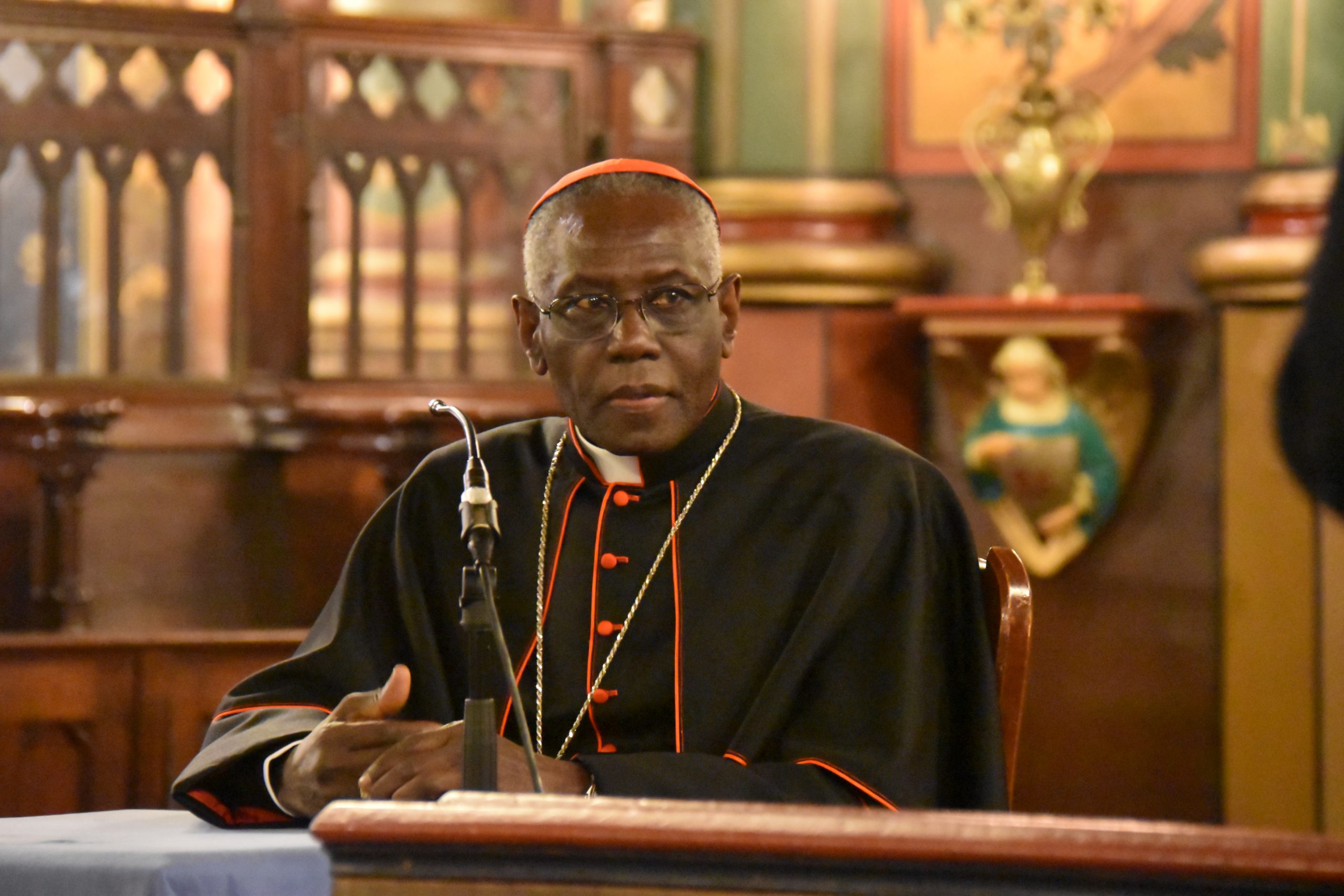 Cardinal Robert Sarah, Prefect of the Congregation for Divine Worship and the Discipline of the Sacraments, is “profoundly convinced that our bodies must participate in this conversion to God. The best way is certainly to celebrate—priests and faithful—turned together in the same direction: Toward the Lord who comes.”