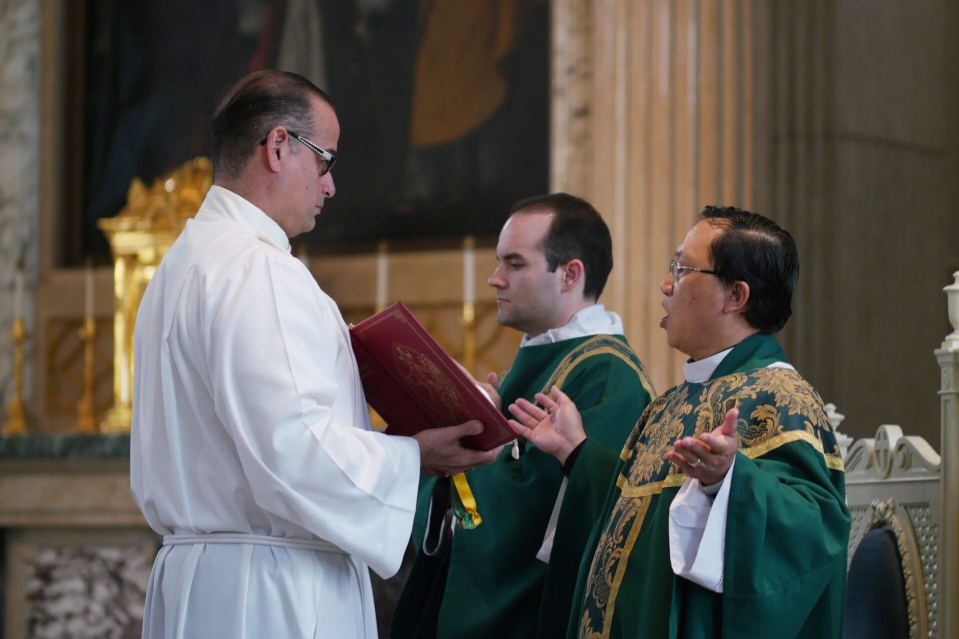 English Bishops Adjust Liturgical Translation, Following Vatican Concern