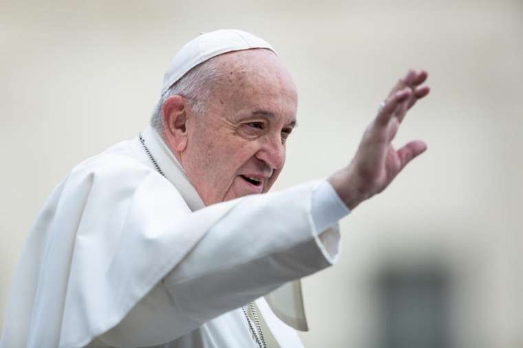Pope Francis admits women to ministries of lector and acolyte in new motu proprio