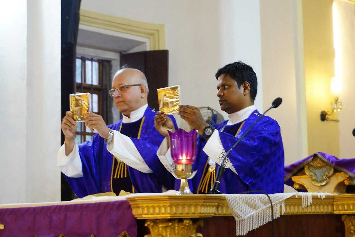 The Renewal of the Liturgy: Successes, Failures, and Contemporary Concerns