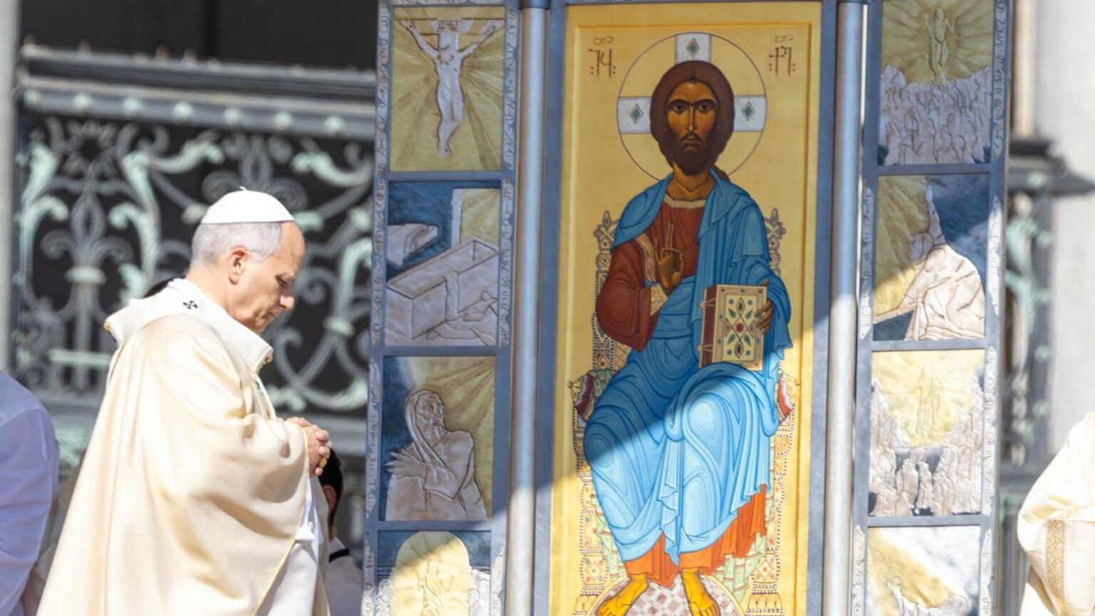 Leo XIV Offers First Easter Morning Homily as Pope